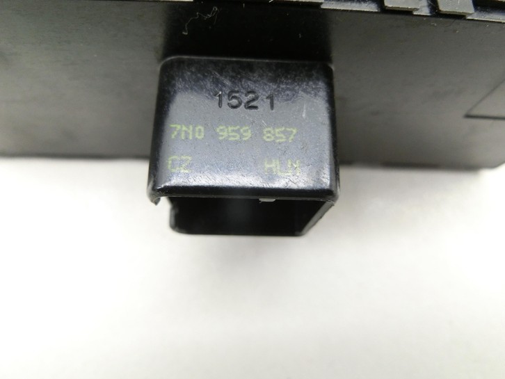 Seat Alhambra II 7N 10-15 Fensterheberschalter Schalter Links Vorne Seat Alhambra II 7N 10-15 14.07.2011 7N0959857... Vorschau 4