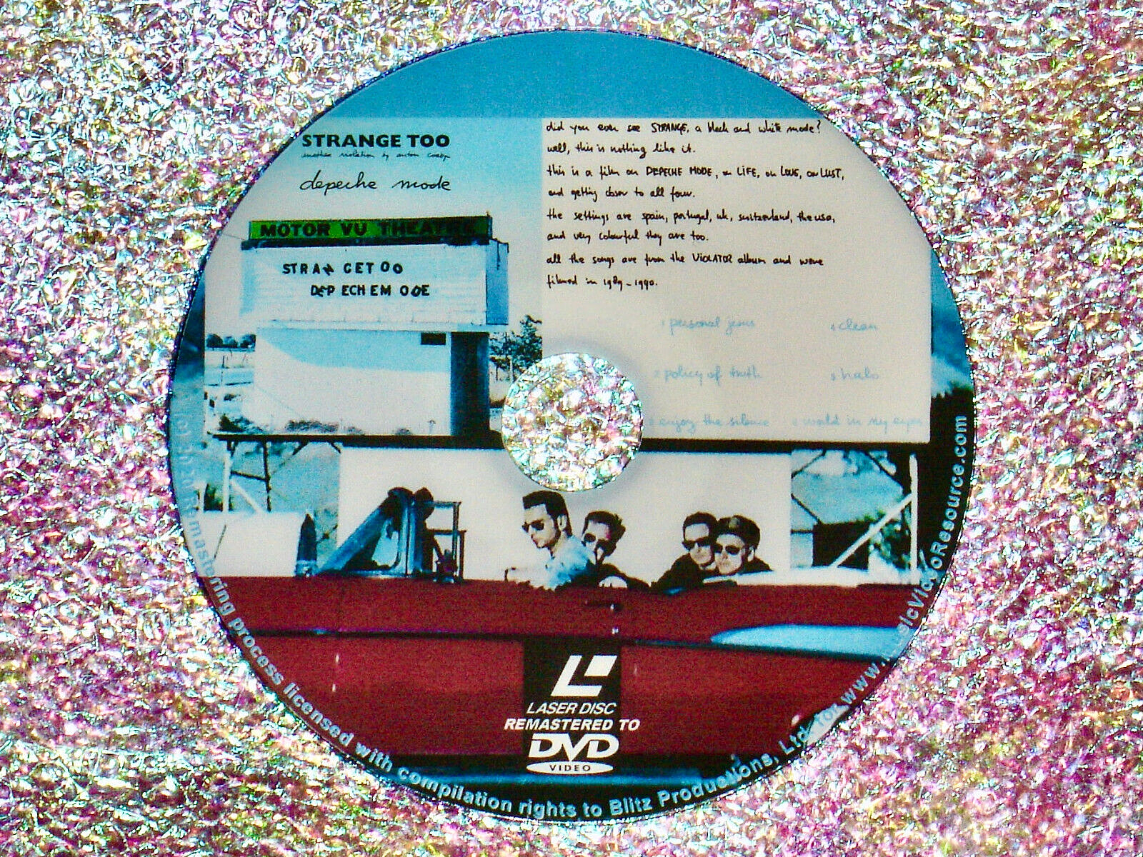 Depeche mode pimpf. Strange too. Depeche mode strange too. Personal jesus мартин гор. Depeche mode in your room кадры из клипа.