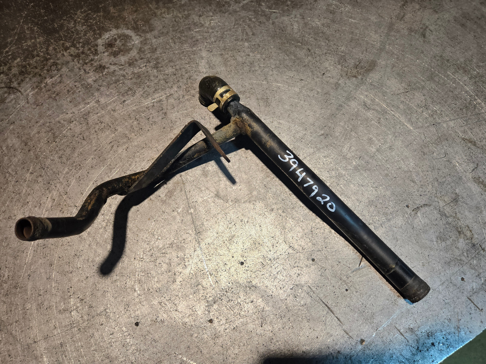 CUMMINS COOLANT LINE 3947920 - Picture 1 of 4