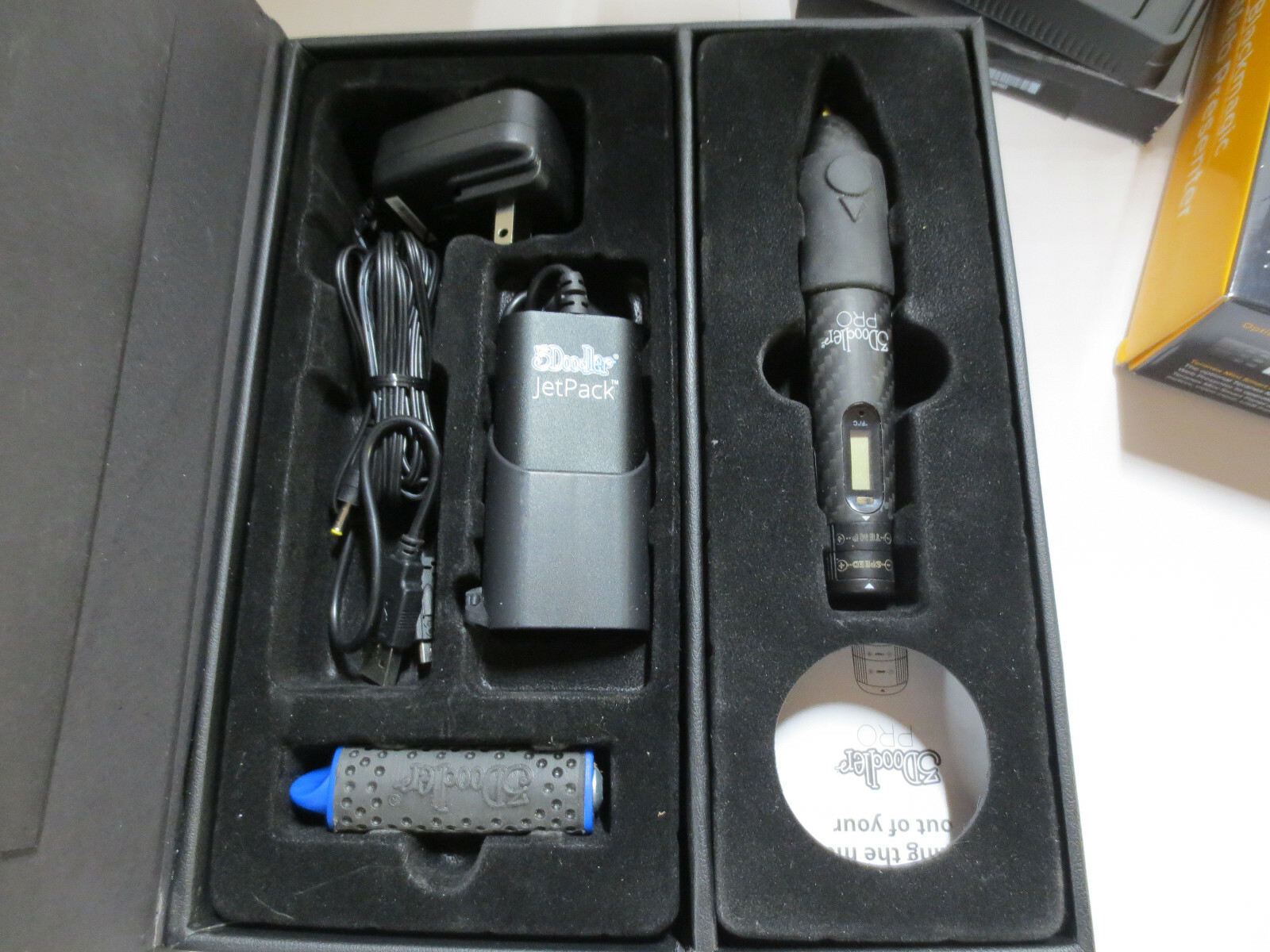 3Doodler PRO 3D Printing Pen Set, Design Tool for Creative Professional