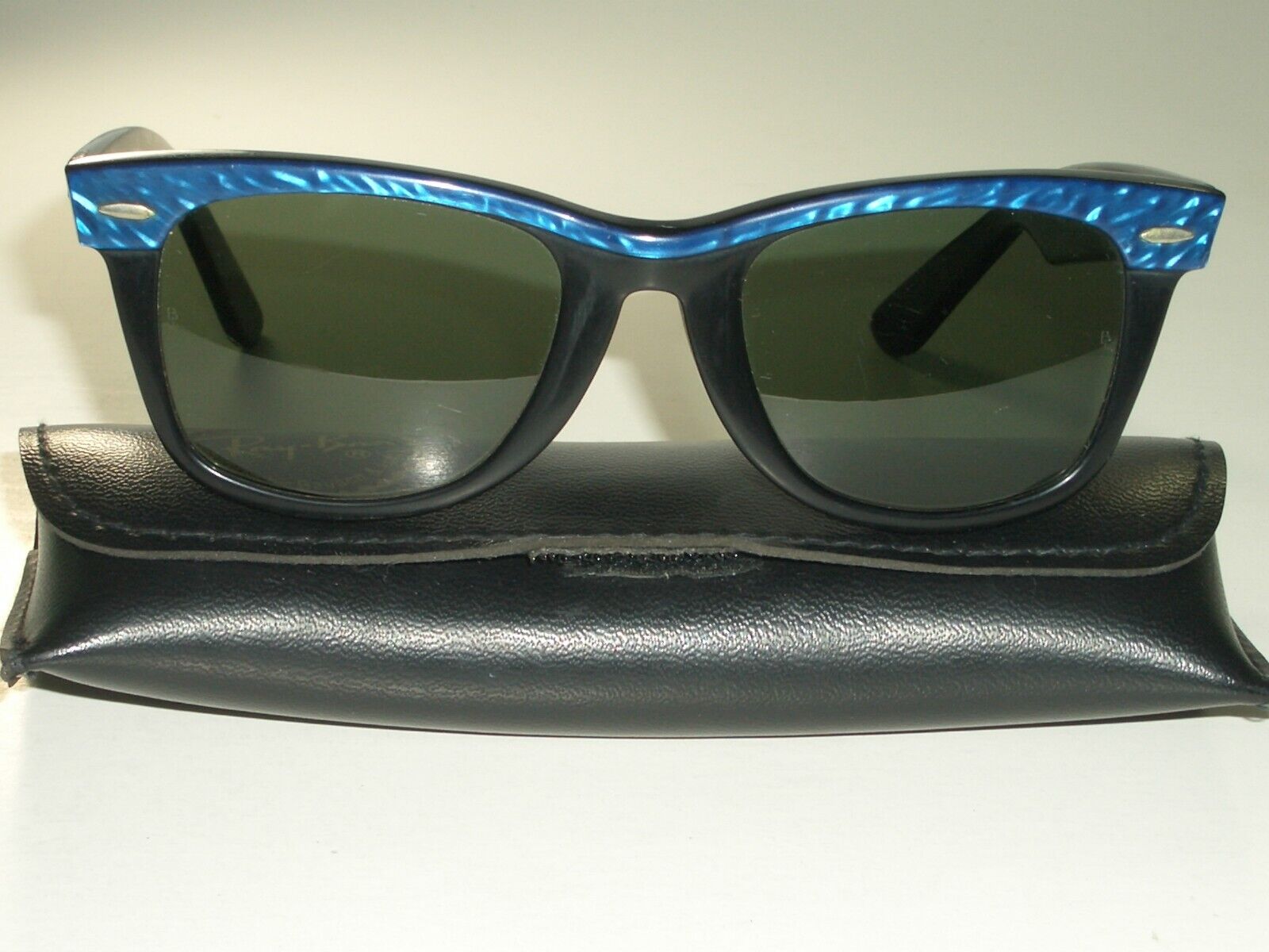 VINTAGE B&L RAY-BAN L1723 BLUE PEARLIZED STREET-NEAT WAYFARER SUNGLASSES VINTAGE B&L RAY-BAN L1723 BLUE PEARLIZED STREET-NEAT WAYFARER SUNGLASSES
