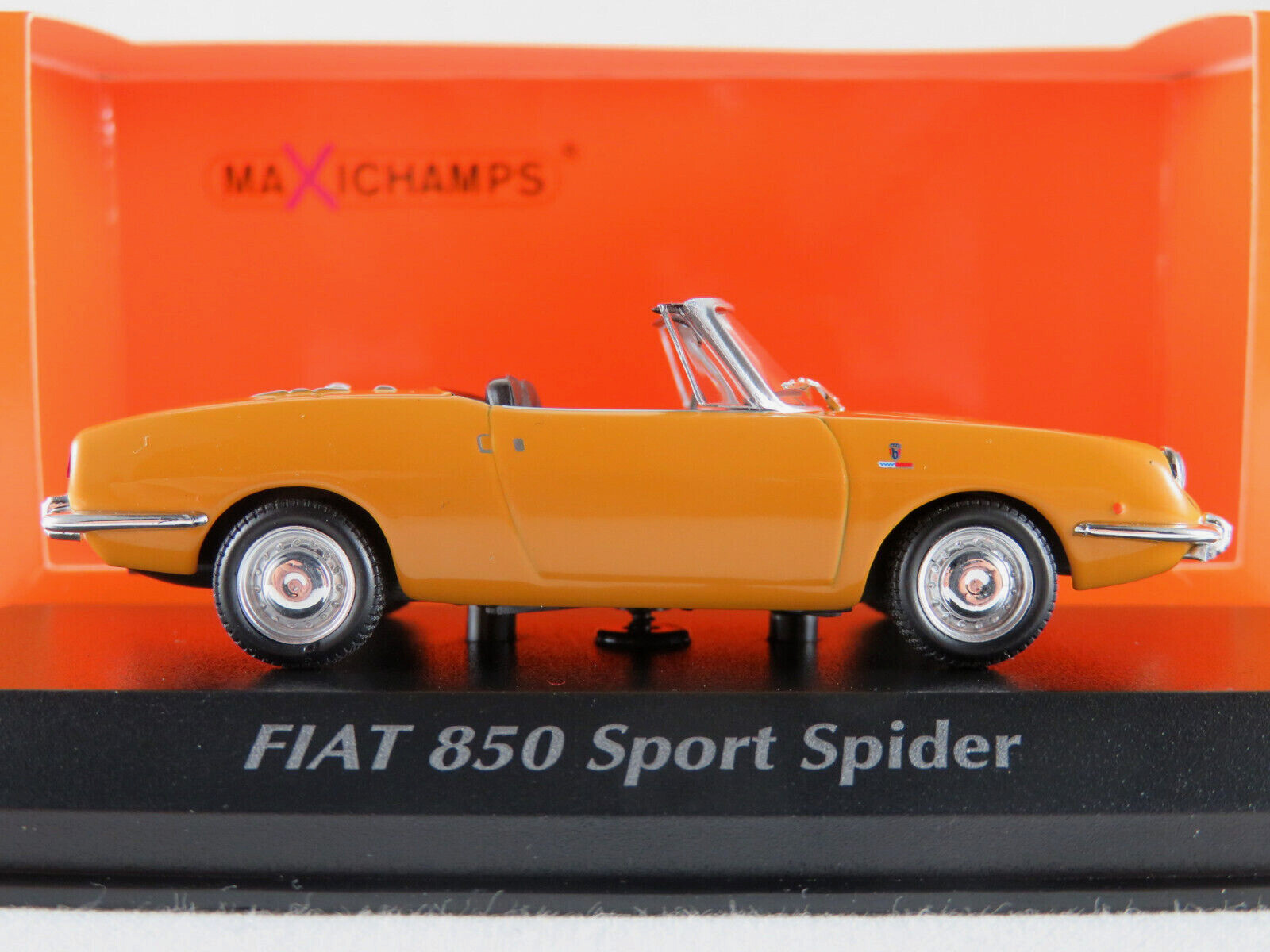 DINKY TOYS FIAT 850 フィアット Dinky 509, Fiat 850 - Free Price Guide & Review