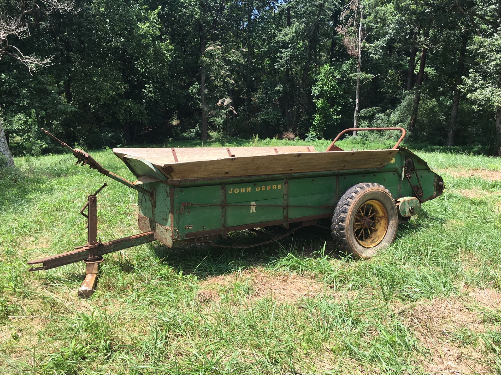 John Deere Antique Manure Spreader Model R Series 1