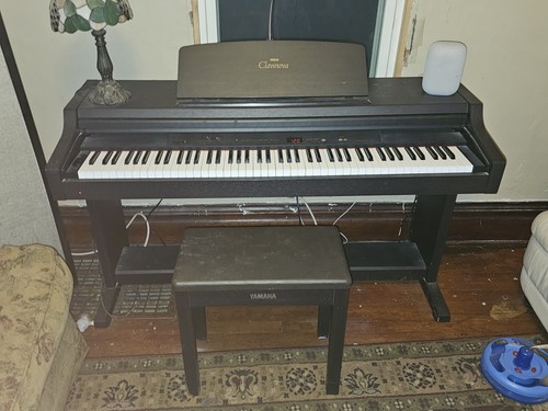 引き取り限定❗️YAMAHA Clavinova CLP-411 Yamaha Clavinova CLP-411 Digital Piano Full Size 88 keys 3