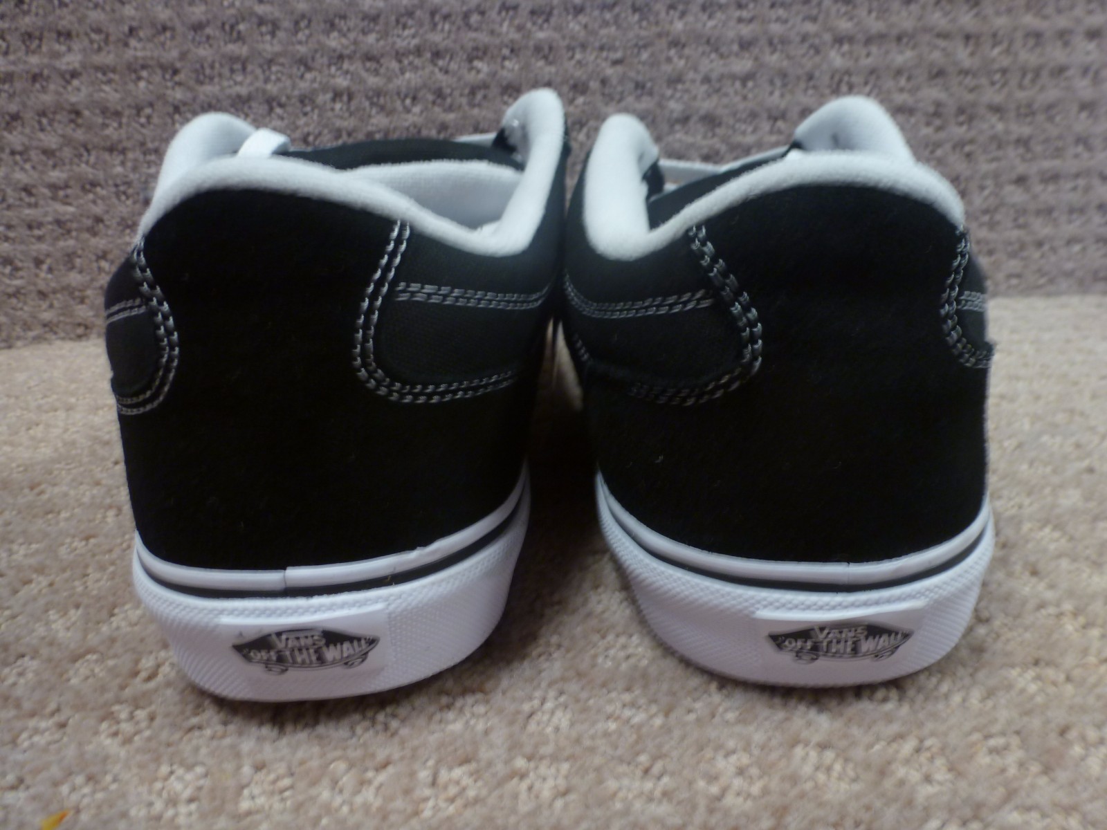 vans bearcat black white