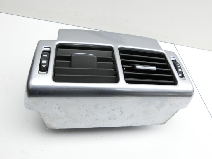 Land Range Rover L322 05-09 Luftdusche Luftdüse Mitte Hinten Land Range Rover L322 05-09 20.09.2006 gebraucht Vorschau 2