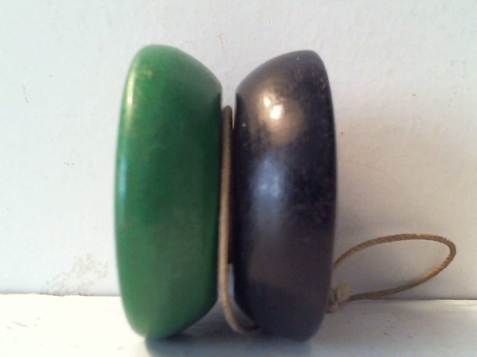 VINTAGE DUNCAN BEGINNERS YO-YO - MODERN WOODMEN LIFE INSURANCE - GREEN & BLACK