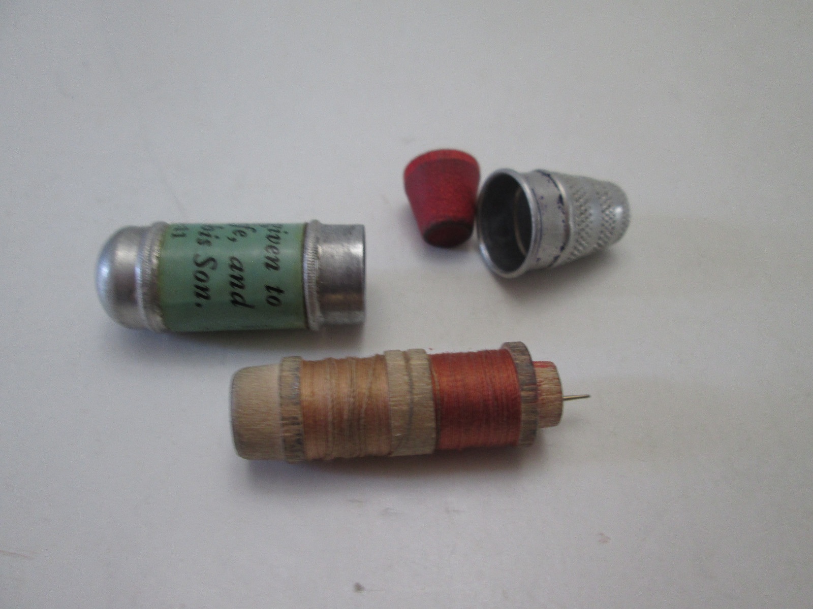 Antique 1936 J J Sanders Bullet Shape Sewing Kit Spools Thimble Needle Bible 333