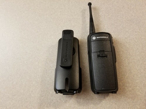 Motorola DTR650 digital 2 way radio 900mhz walkie talkie