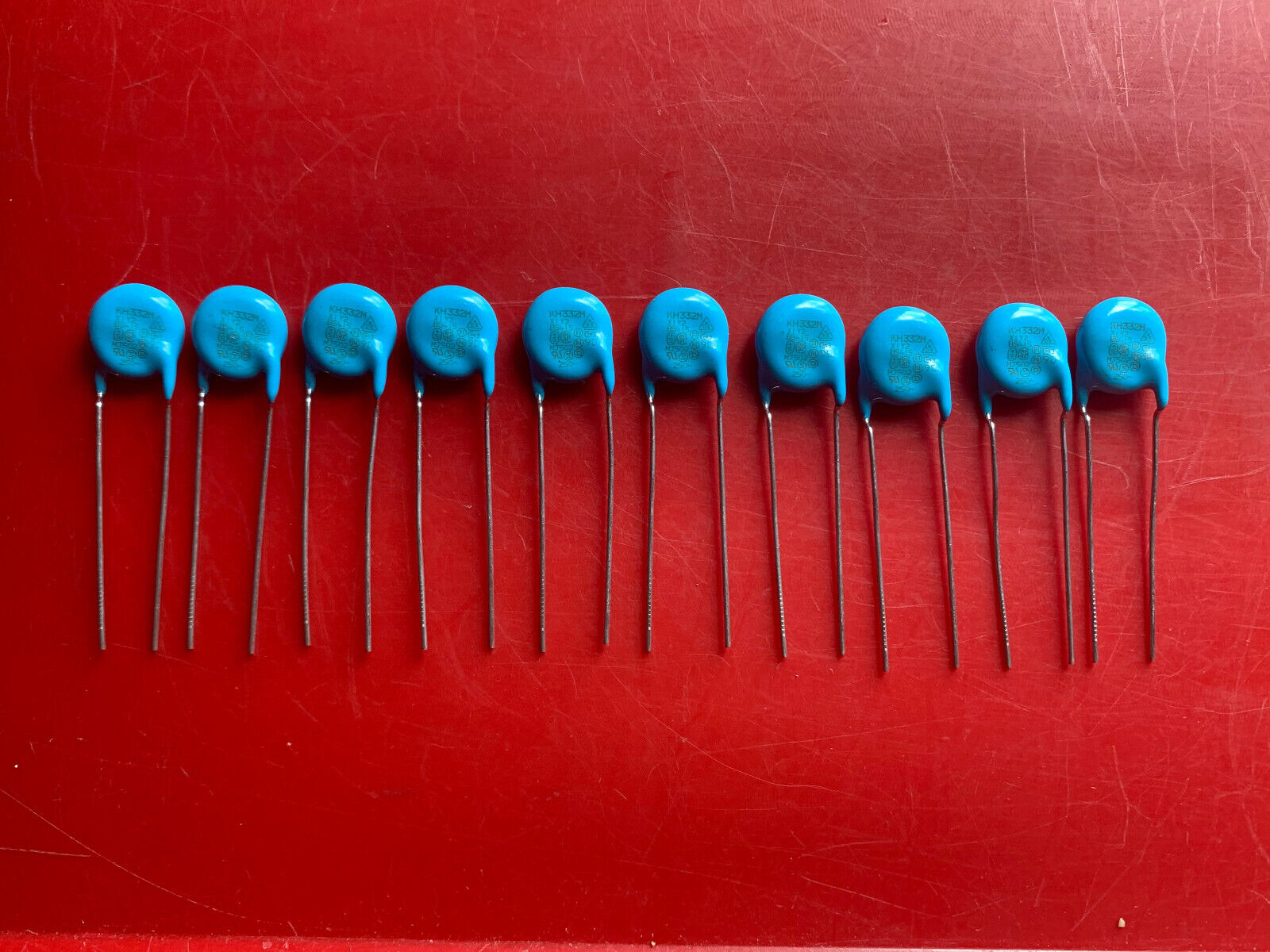 10x DE1207E332M-KH MURATA CAPACITOR 3300PF 250V CERAMIC DISC 10x DE1207E332M-KH MURATA CAPACITOR 3300PF 250V CERAMIC DISC