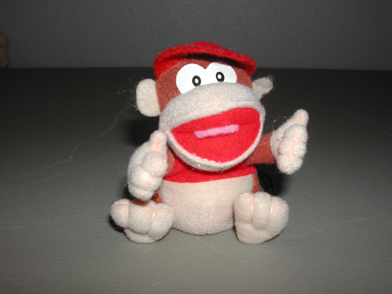 Super Nintendo World Donkey Kong Figure Keychain UNIVERSAL
