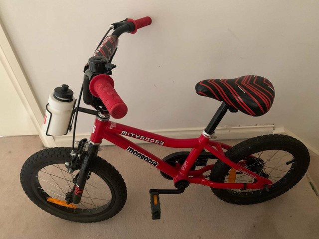mongoose water bottle holder
