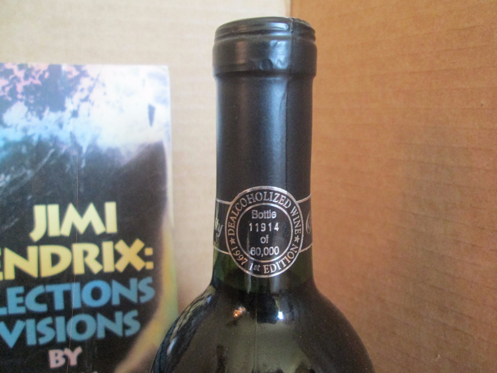 JIMI HENDRIX De-alcoholized Unwine Unopened 1997 Celebrity Cellars 1st Ed & Book