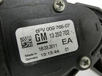 Opel Astra J 09-12 1,7 81KW Gaswertgeber Gaspedal Opel Astra J 09-12 31.03.2011 13252702 gebraucht Vorschau 4
