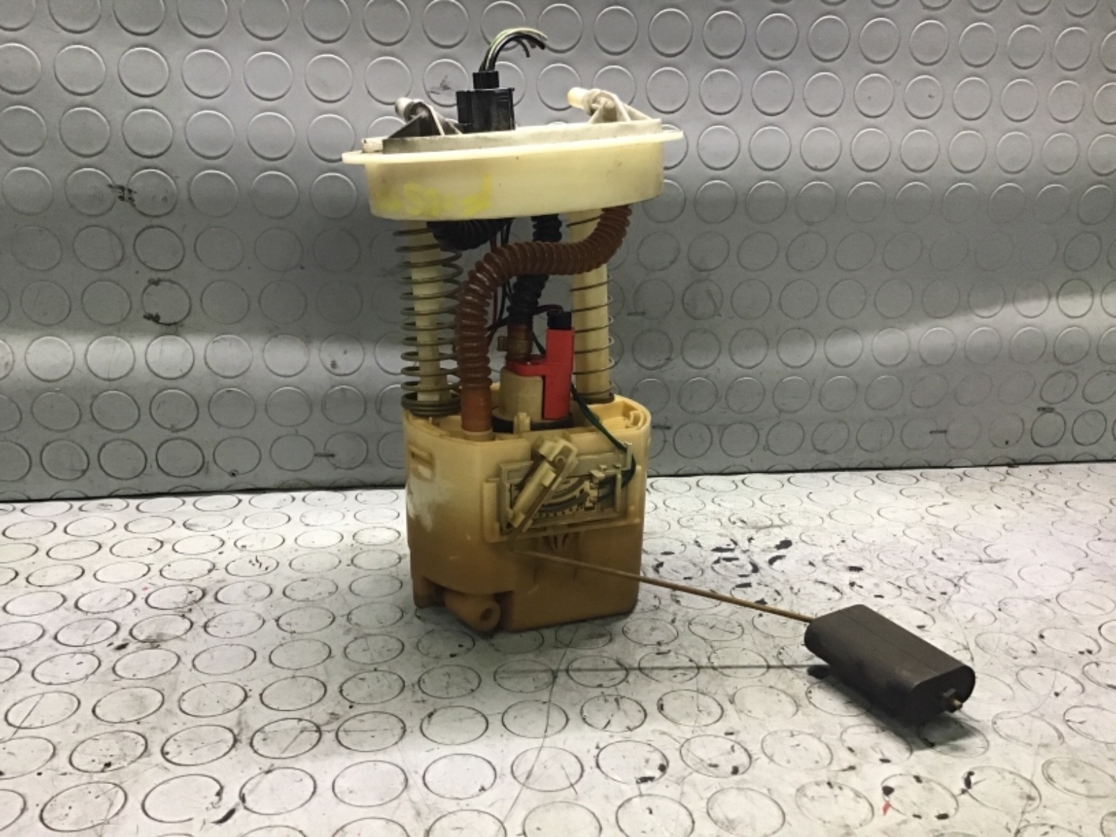 Pompa carburante FORD FIESTA KWN8311815A