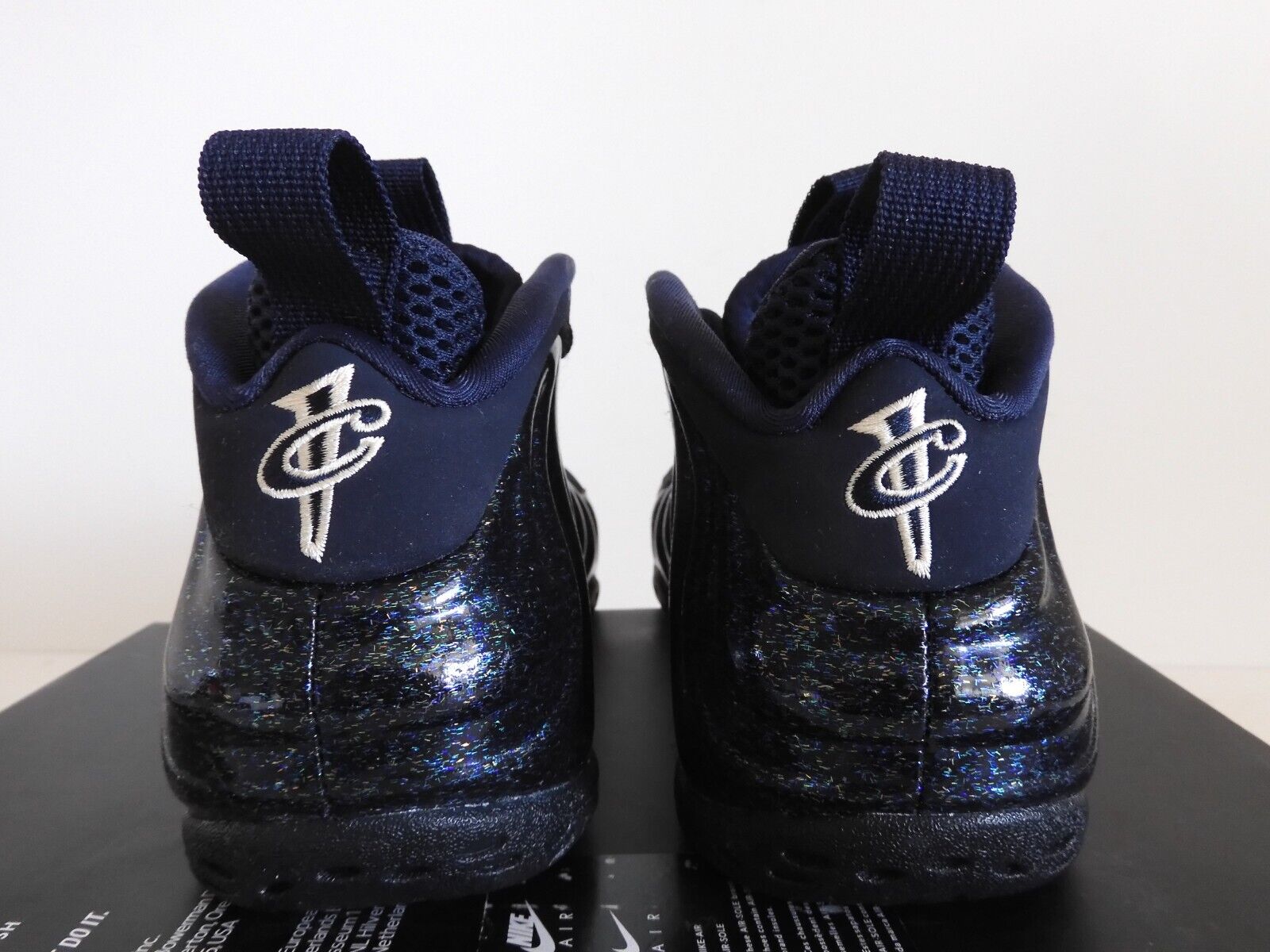 Pre-owned Nike Wmns  Air Foamposite One Obsidian "glitter" Sz 7.5 [aa3963-400]