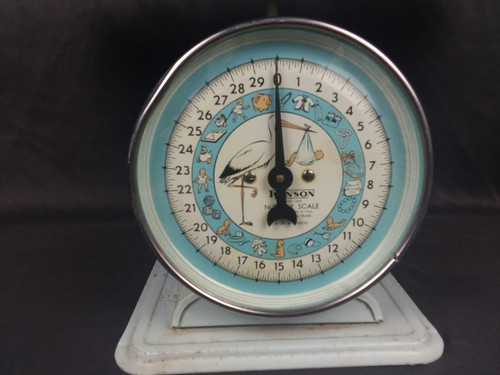 Antique hanson nursery scale. Model #3025 works. Made in Chicago USA