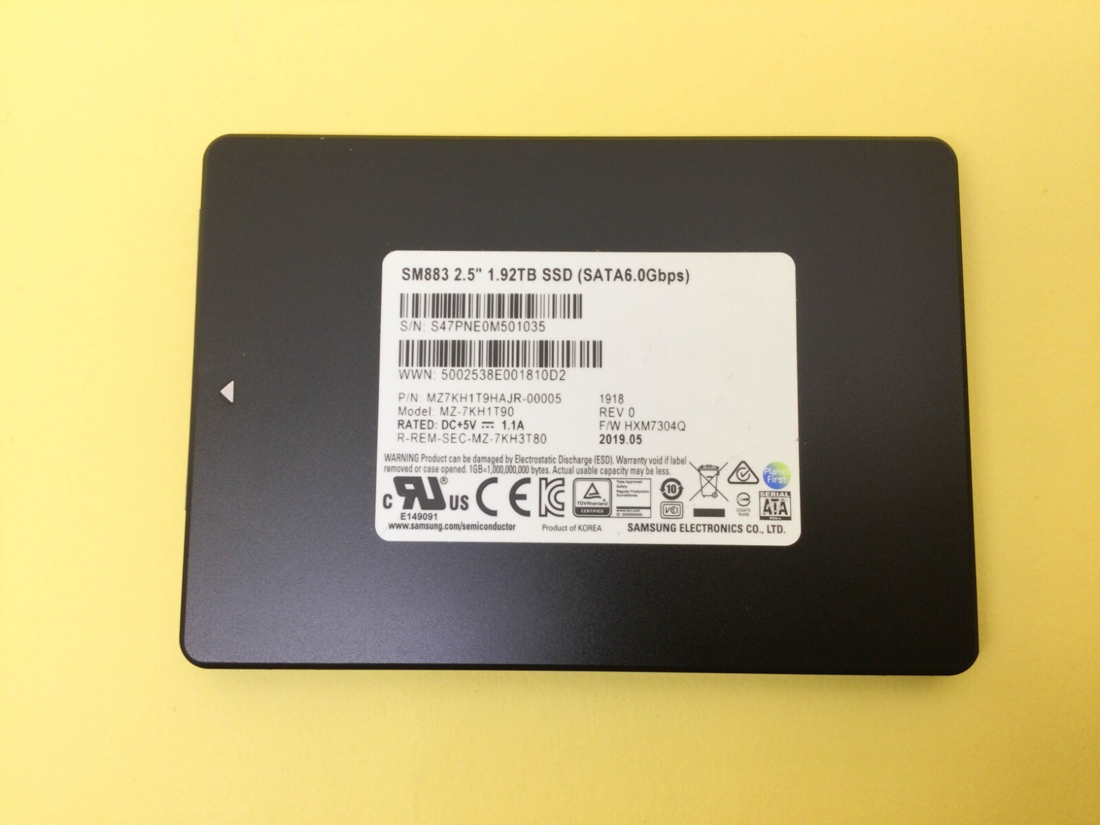Samsung SM883 Series 1.92TB SATA 6Gbps 2.5in Enterprise SSD