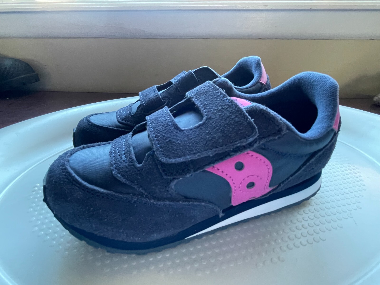 saucony jazz hook & loop sneaker