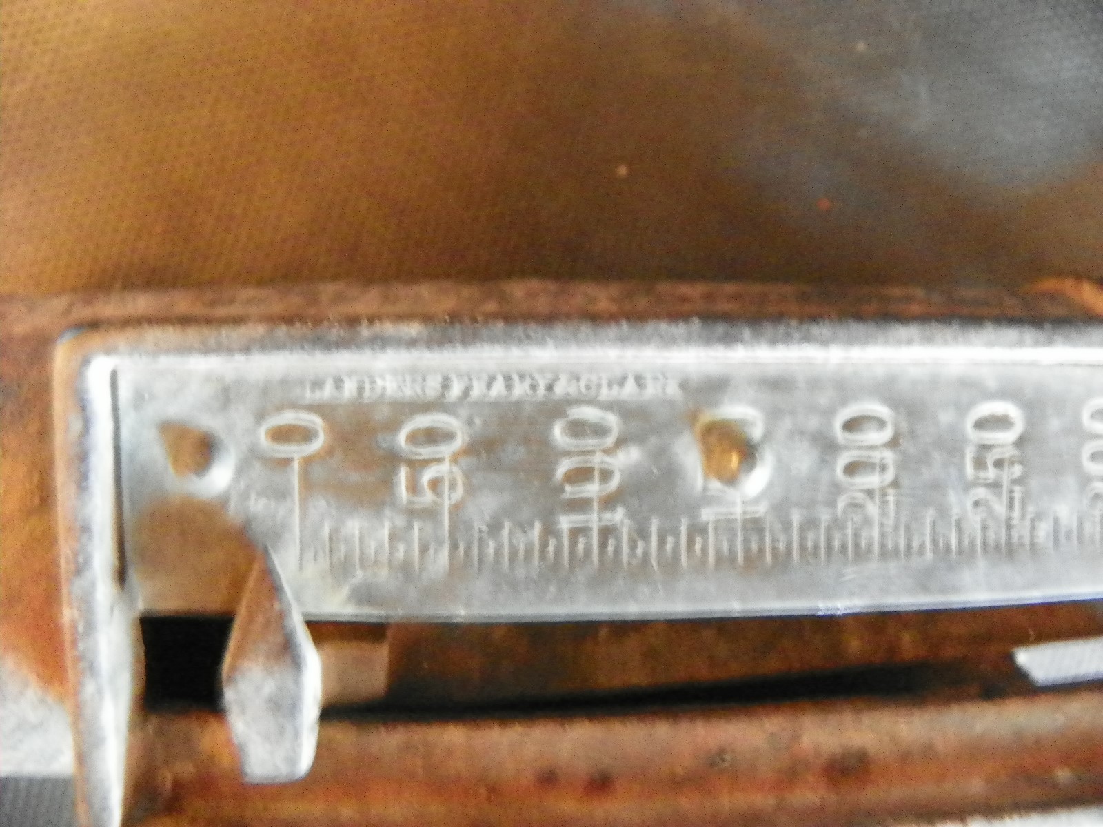 Landers Frary & Clark 300 lb. Hanging Ice Scale