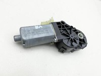 Audi A5 8T QU 07-12 Coupe Fensterhebermotor Rechts Vorne Audi A5 8T QU 07-12 03.09.2007 8T0959802A 0390203468 gebraucht Vorschau 2
