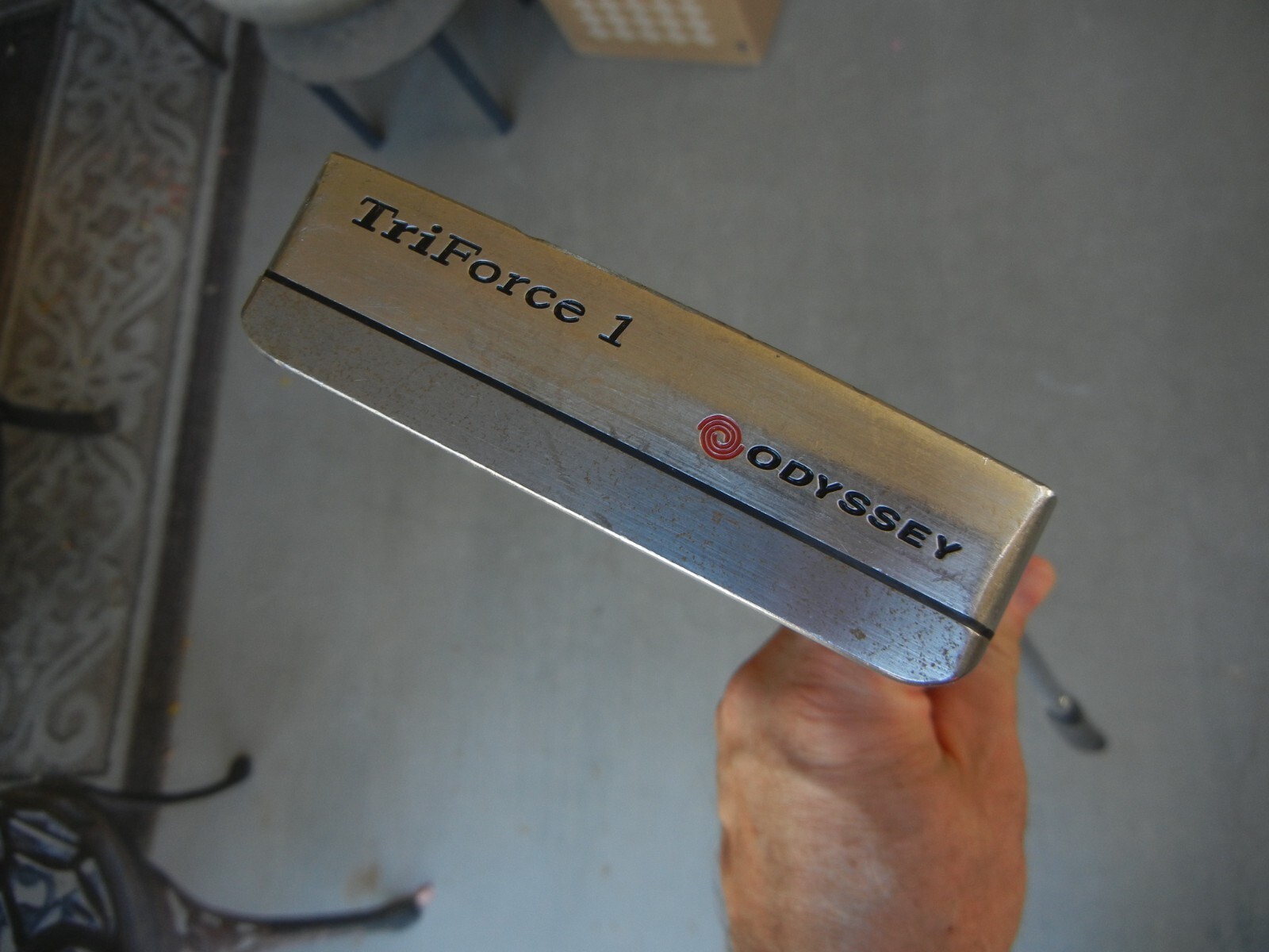 ODYSSEY TriForce 1 パター シルバー 33インチ ODYSSEY TRIFORCE 1 Blade Putter Golf Club - RH, 33.75