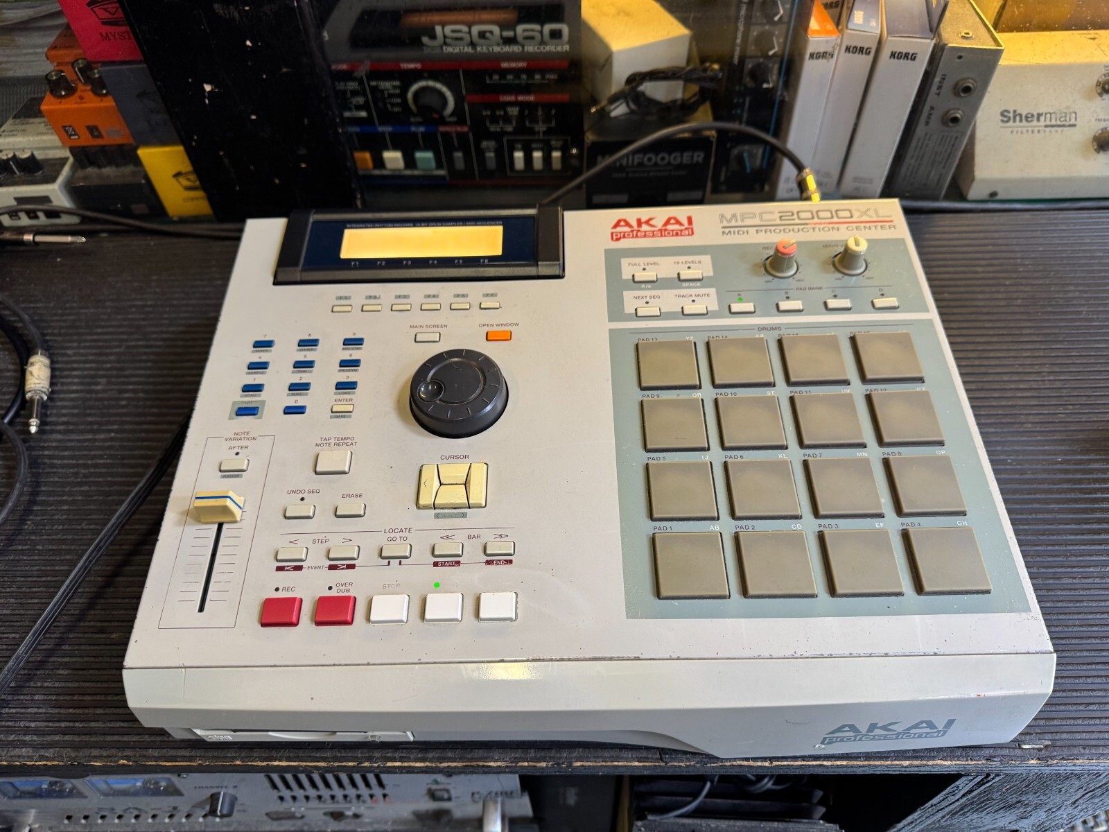 AKAI MPC2000XL MPC 2000 XL 32m 100M zip drive / pads, drum