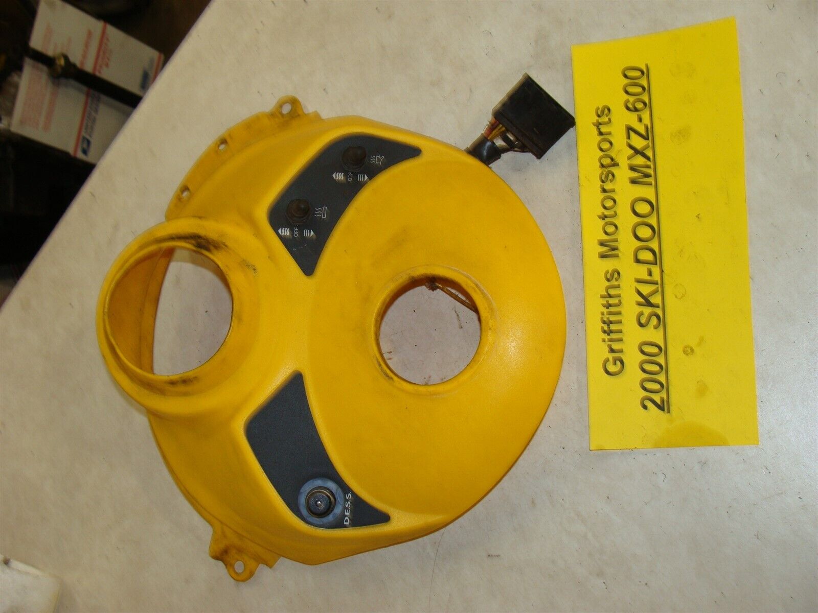 1999 SKI-DOO MXZ 600 ZX chassis oem yellow console dash hand 1999 SKI-DOO MXZ 600 ZX chassis oem yellow console dash hand