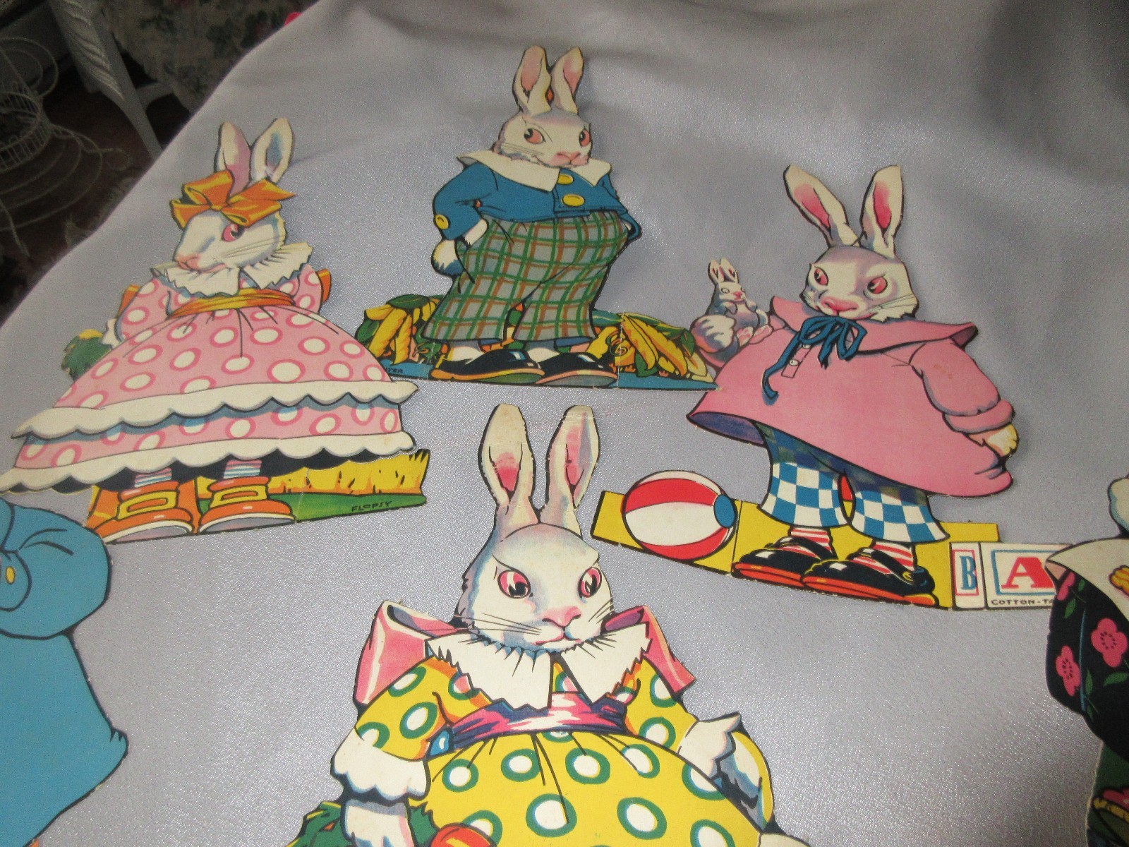 VINTAGE PETER RABBIT CUT OUTS 6 CT FLOPSY COTTON TAIL MR MACGREGOR   ALL CUTE!!