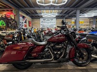 HARLEY DAVIDSON FLHRXS ROAD KING 1868, px welcome, stunning bike