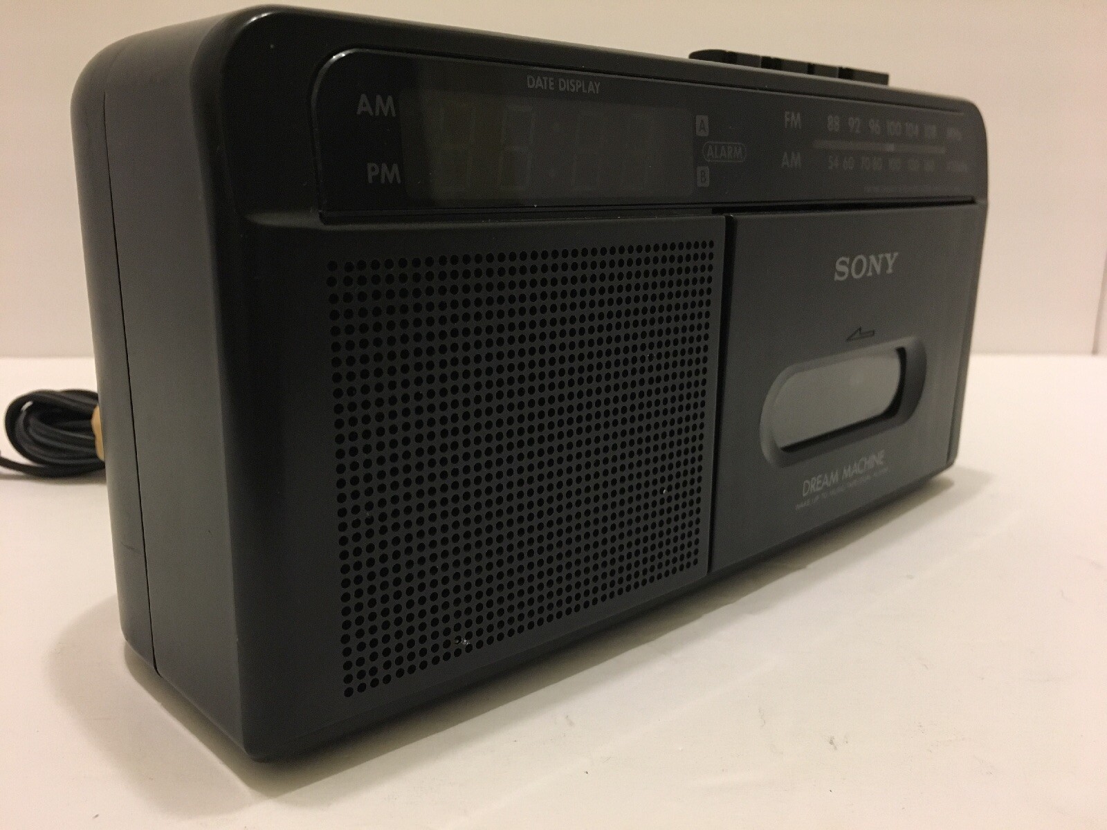 Sony Dream Machine AM FM Clock Radio & Working Cassette Model ICF-C610