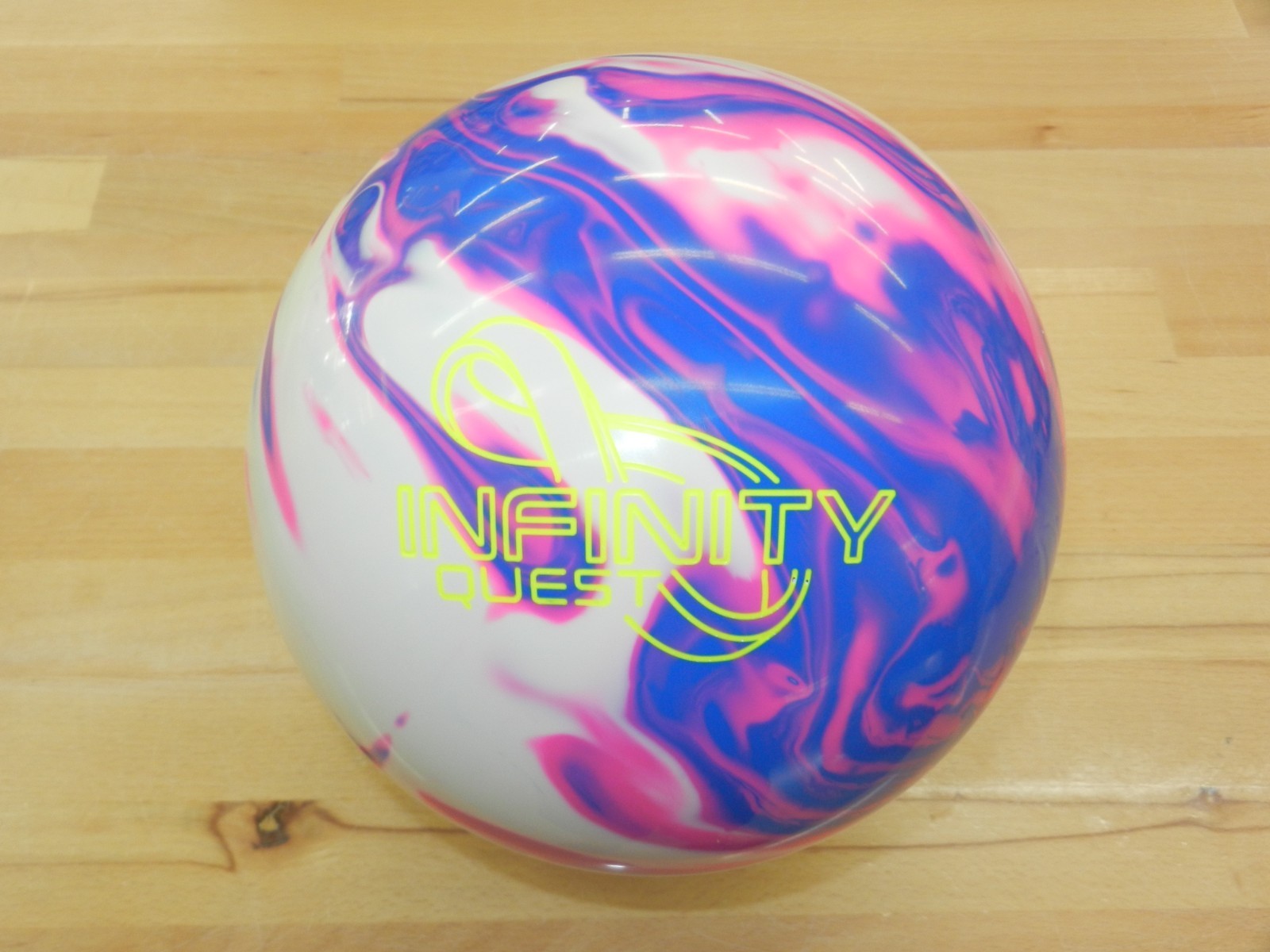 値下↓★新品★BEYOND INFINITY ボウリングボール　15ポンド 値下↓☆新品☆BEYOND INFINITY ボウリングボール 15ポンド