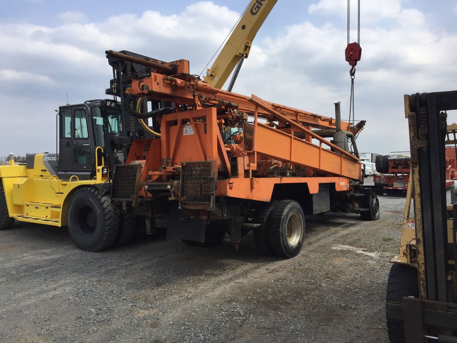 2005 Gefco Speedstar SD-30 Well driller