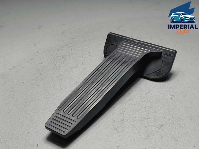 Used 2018 - 2023 Toyota Camry Gas Pedal Accelerator Pad OEM