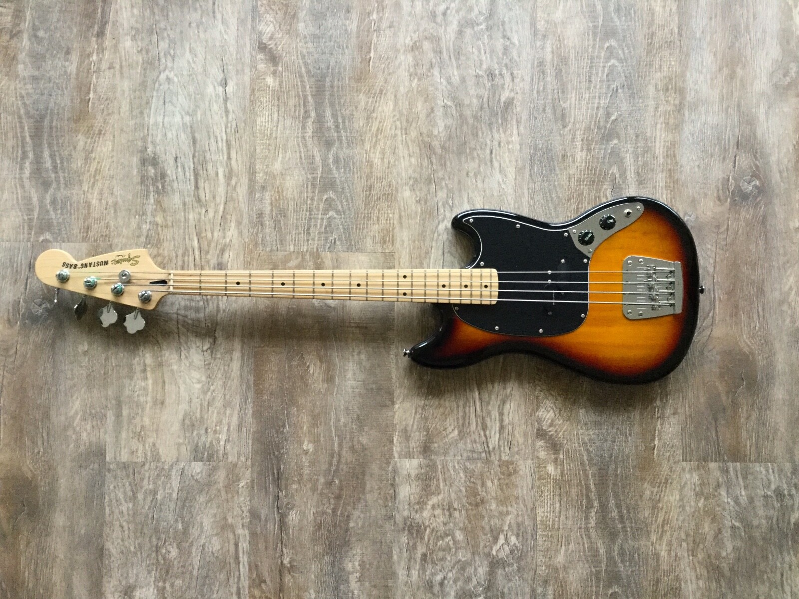 Fender Squier Mustang Shortscale Bass Sunburst