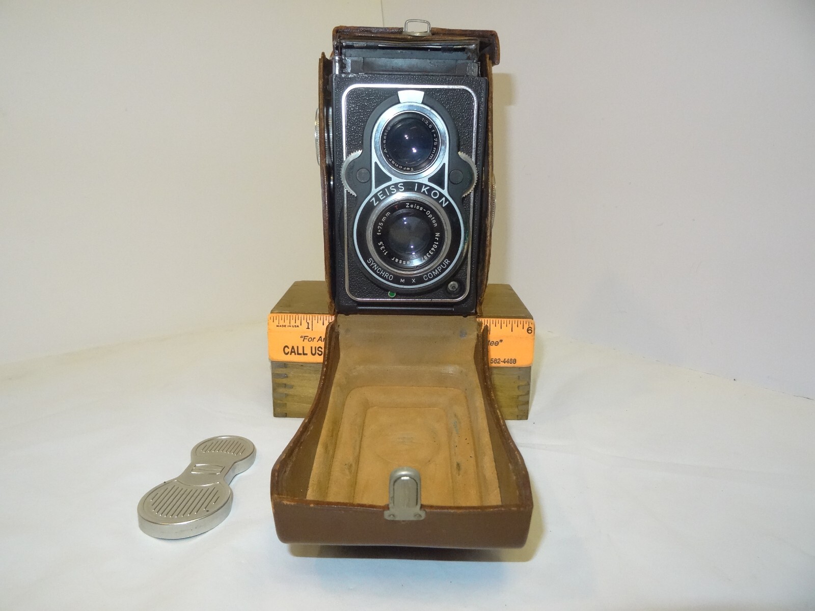 Vintage Zeiss Ikon Ikonflex IIa 855-16 Film Camera w/Leather