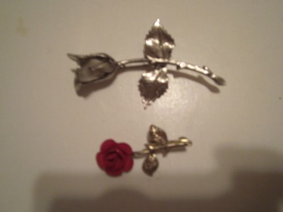 Lot of Roses 4 pair earrings 2 Brooches 2 Necklaces