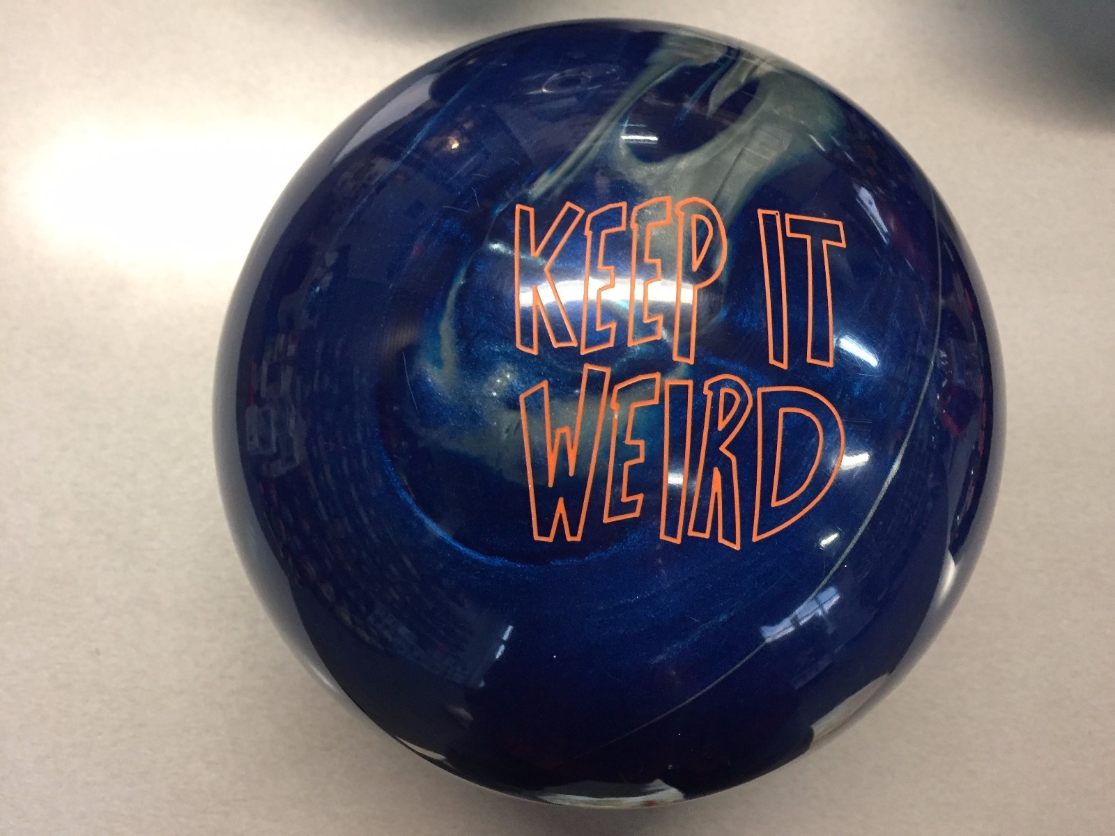 DV8 Freakshow  BOWLING  ball  16 lb. 1ST QUAL.  BRAND NEW IN BOX!!!