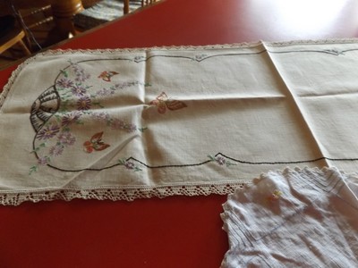 3 VINTAGE LINEN'S 2 ROUND 1 RUNNER SO PRETTY W/BUTTERFLIES HAND STITCHED