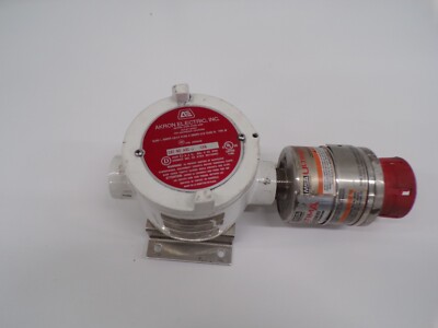 MSA ULTIMA X SERIES XE GAS MONITOR W/ AKRON HAZ LOC OUTLET BOX AXCC-CEN e1