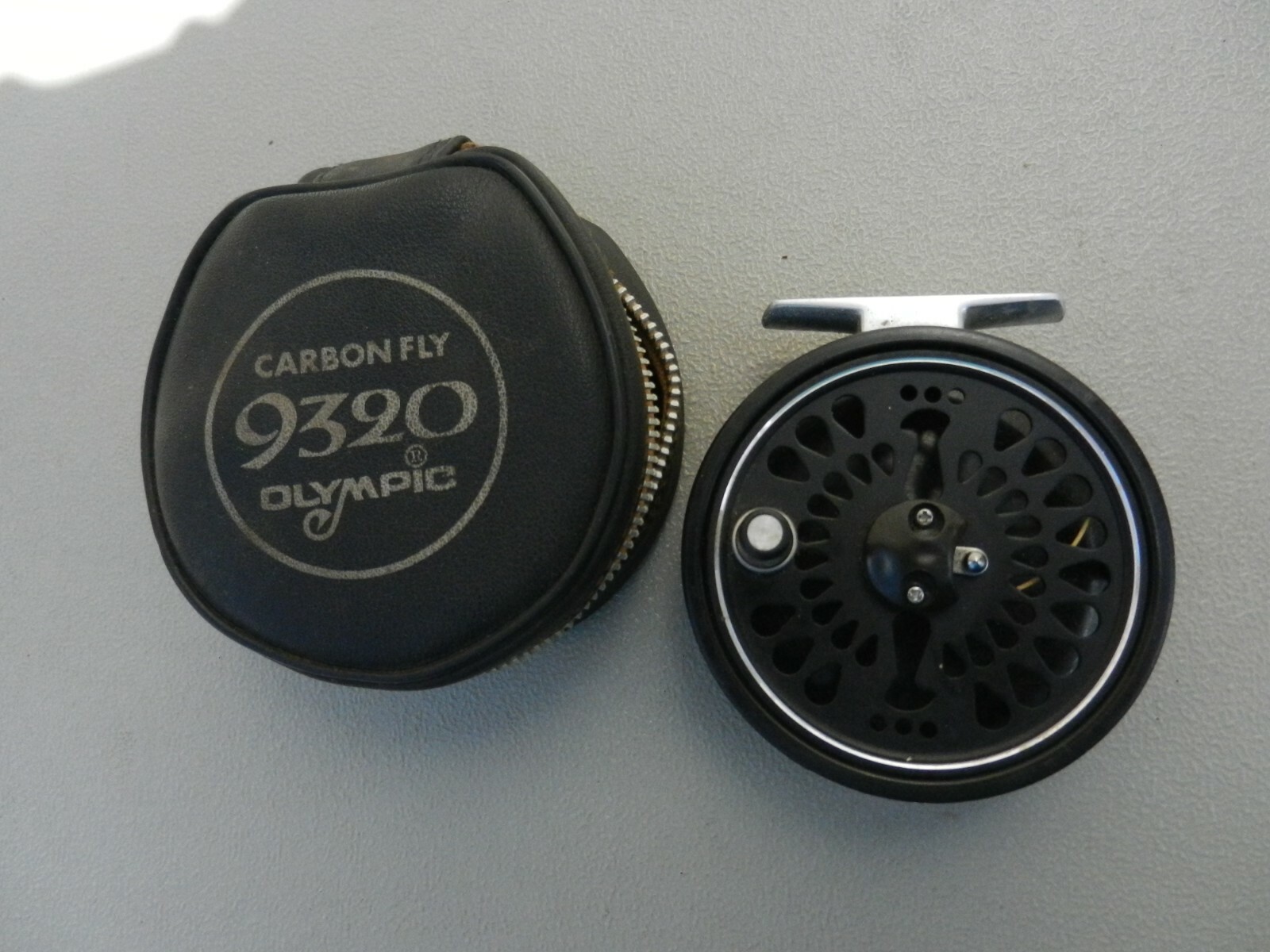 オリンピック、カーボンフライ9320。 OLYMPIC - オリムピック フライリール カーボン CARBON FLY-9320