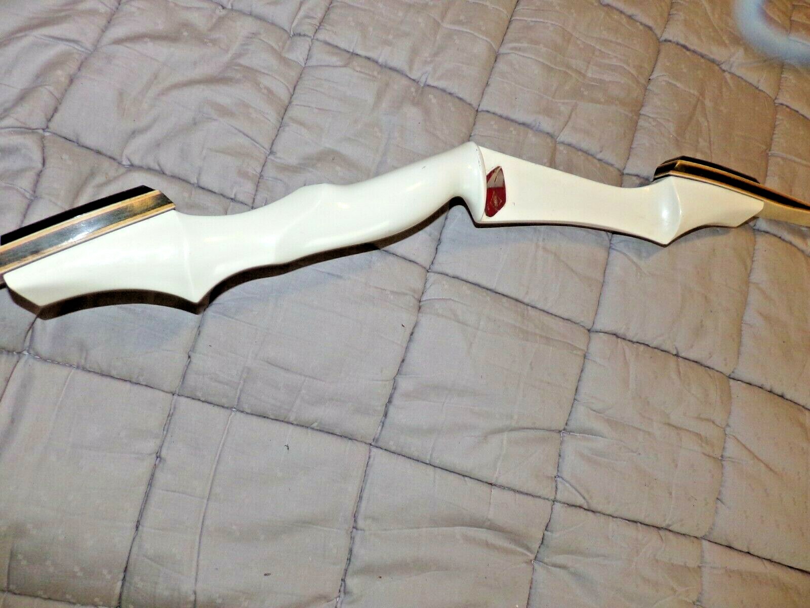 rare amf WING  archery slim line competition 2 take down recurve bow RH 70