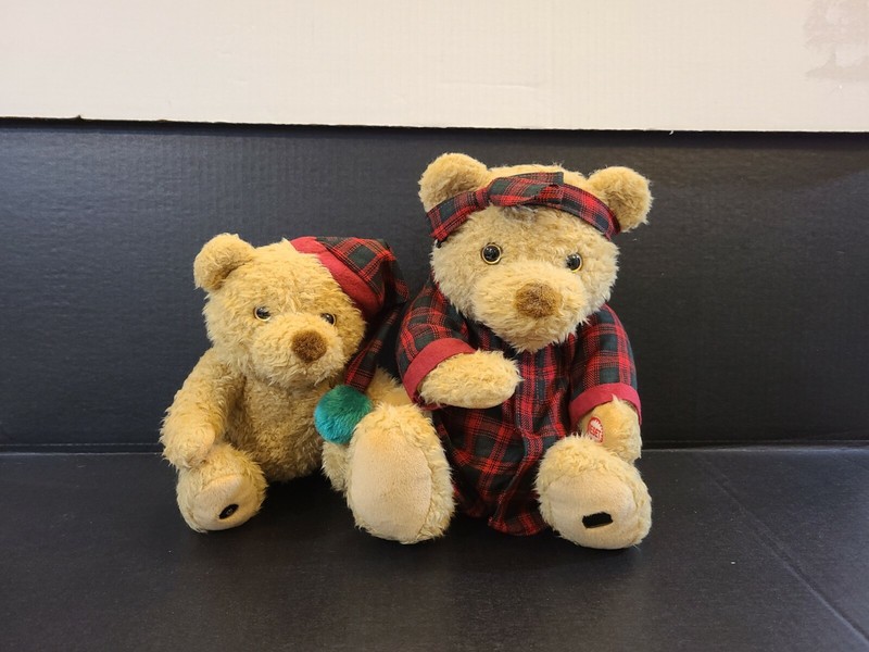 avon singing christmas bears