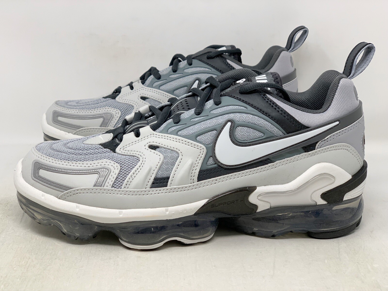 Nike Air Vapormax EVO Wolf Gray Sneaker, Size 8.5 BNIB CT2868-002: купить с  доставкой из США, цена 25 954 руб - (266053520737)