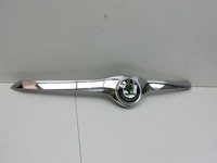 Skoda Superb 3T 08-13 Emblem Kühlergrill LA7W Skoda Superb 3T 08-13 21.01.2011 3T0853621A gebraucht Vorschau 2