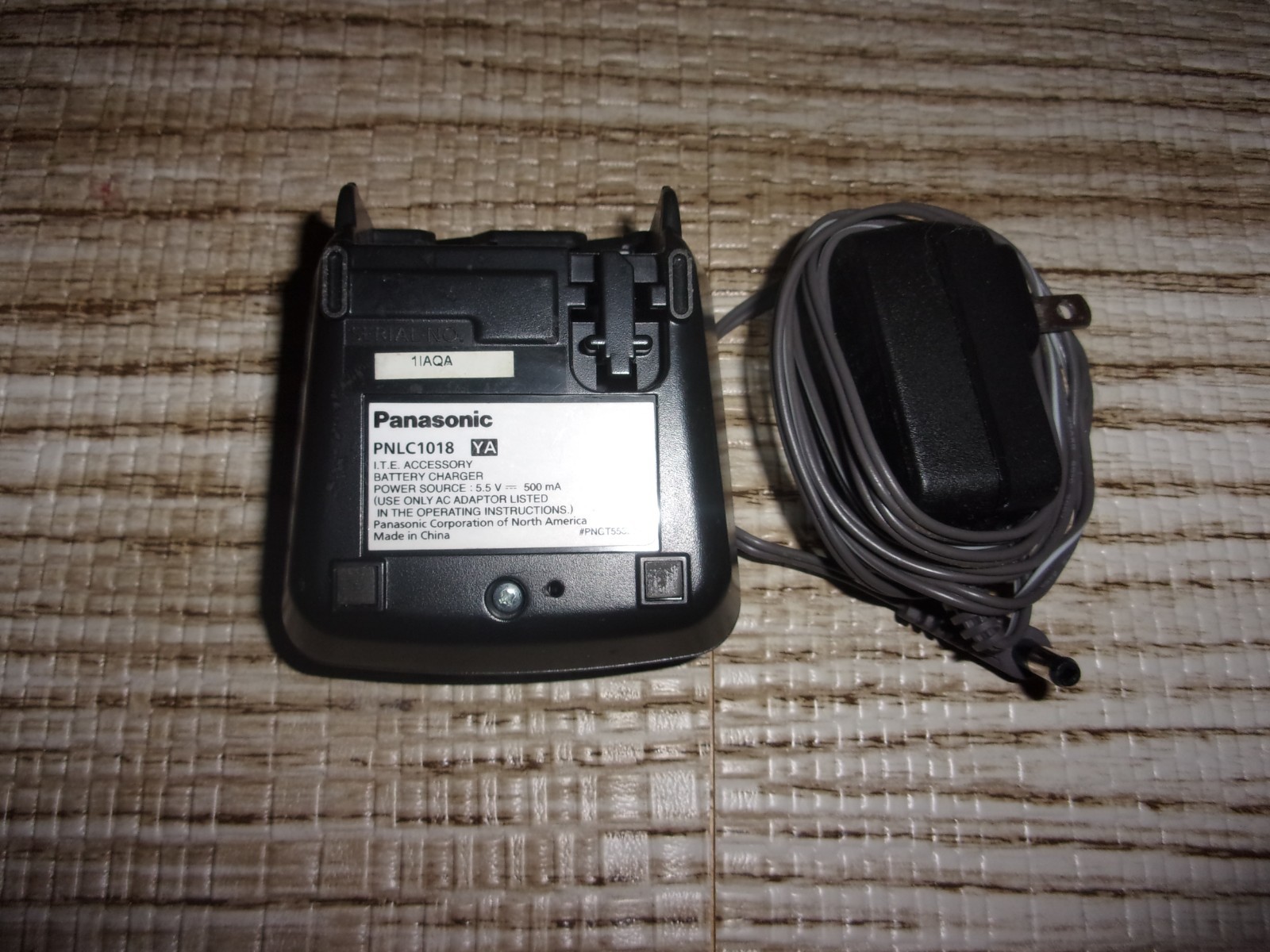 Panasonic PNLC1018 YA Cordless Phone Handset Charger Cradle  PNLV226  Adapter