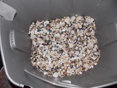 Mother of Pearl Buttons--New Old Stock Mississippi River 150  4 ounces