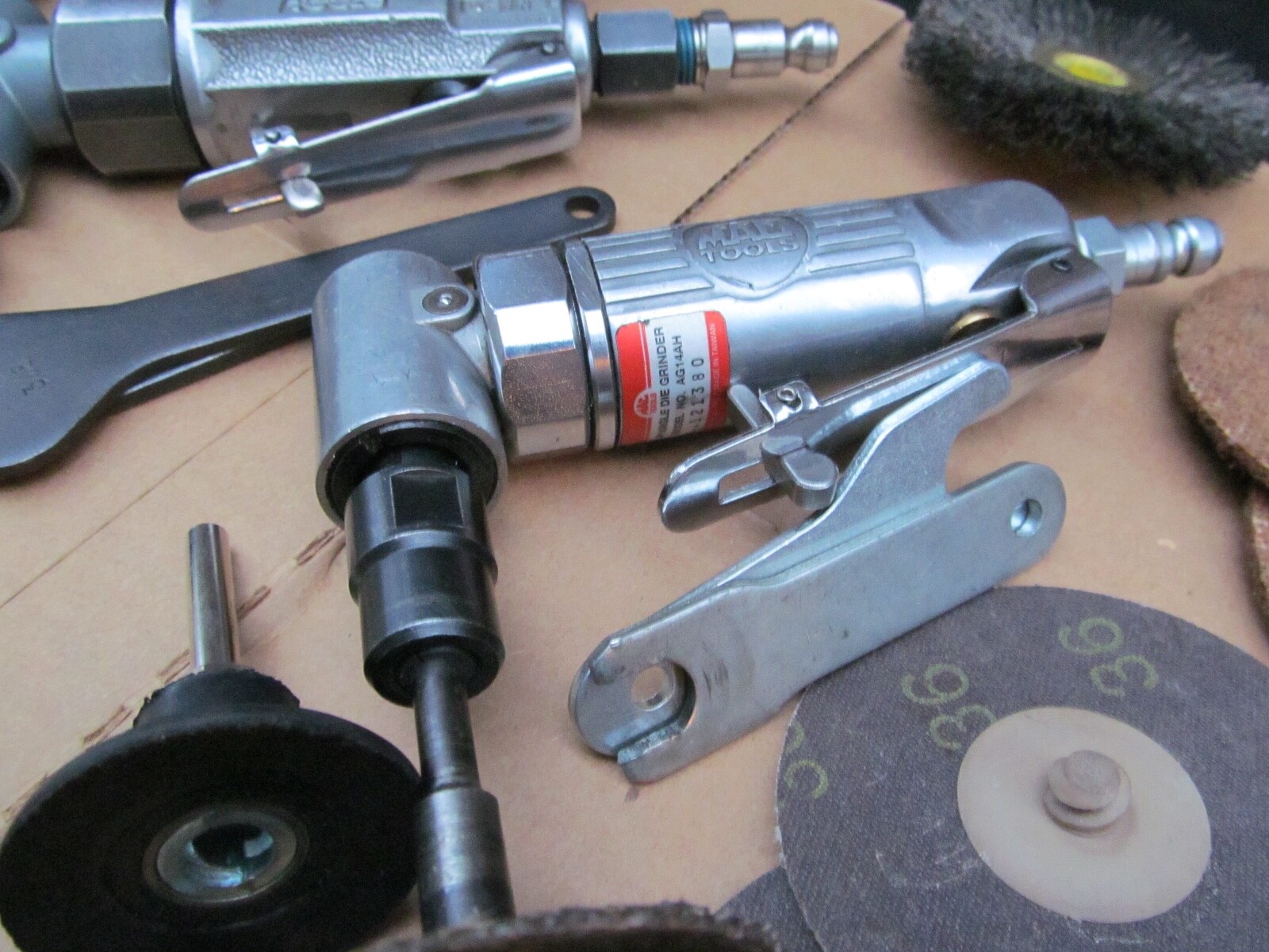 MAC TOOLS AIR DIE GRINDERS WITH STARTER ACCESSORIES KIT