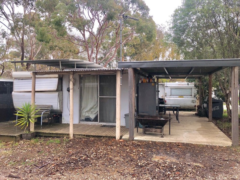 Onsite Caravan Lakeside Mansfield Ski Village Caravans