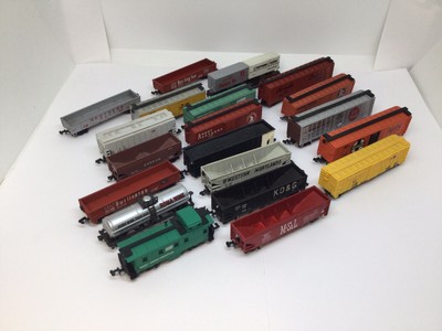 20 N SCALE ASSORTED MANUFACTURERS CARS - LESS THAN $5.00 EACH #1***